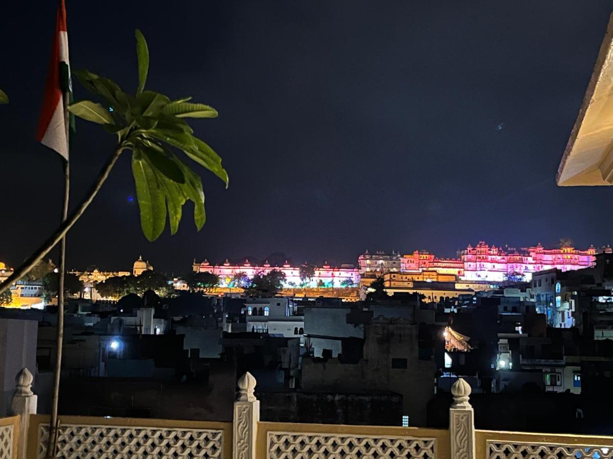 Petal Of Mewar - A Luxury Boutique Hotel Ουνταϊπούρ Εξωτερικό φωτογραφία