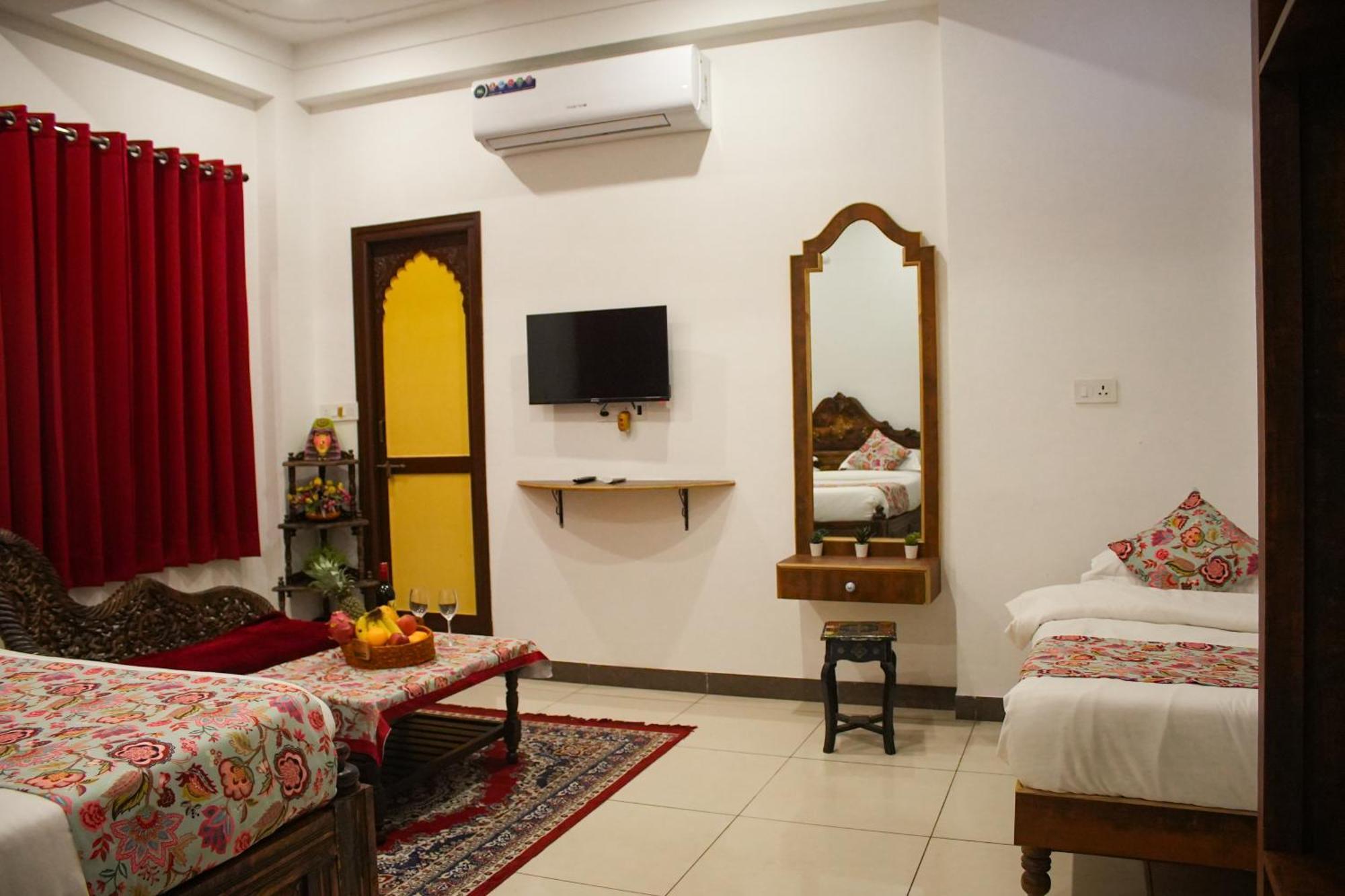 Petal Of Mewar - A Luxury Boutique Hotel Ουνταϊπούρ Εξωτερικό φωτογραφία