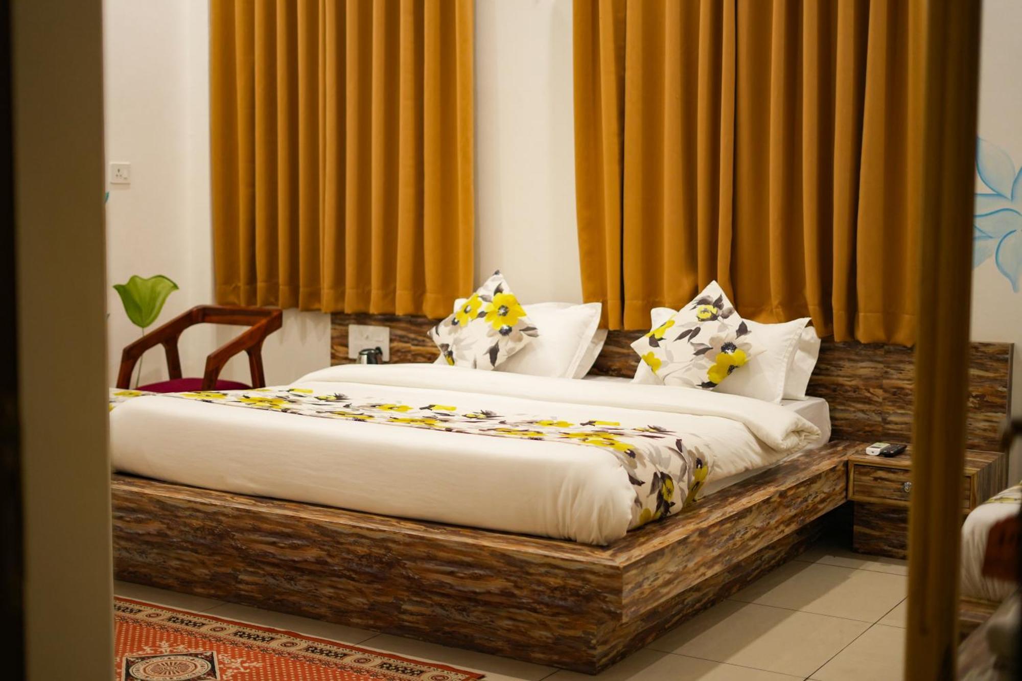Petal Of Mewar - A Luxury Boutique Hotel Ουνταϊπούρ Εξωτερικό φωτογραφία